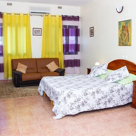 Residencial Chez Flor Appartement Porto Novo Buitenkant foto